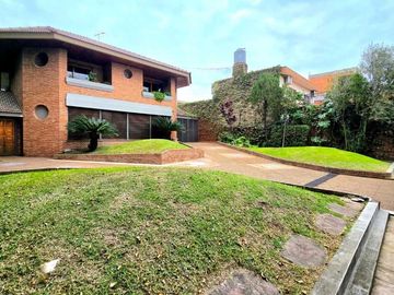 CHALET 5 AMB PISCINA  MAS PH 3 AMB  LOTE PROPIO