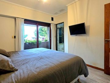 CHALET 5 AMB PISCINA  MAS PH 3 AMB  LOTE PROPIO