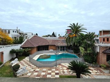 CHALET 5 AMB PISCINA  MAS PH 3 AMB  LOTE PROPIO
