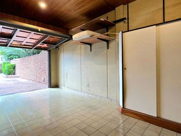 CHALET 5 AMB PISCINA  MAS PH 3 AMB  LOTE PROPIO