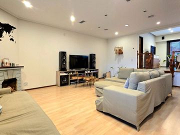 CHALET 5 AMB PISCINA  MAS PH 3 AMB  LOTE PROPIO