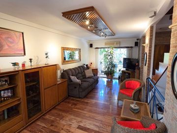VENTA TRIPLEX 4 AMBIENTES SAAVEDRA COCHERA