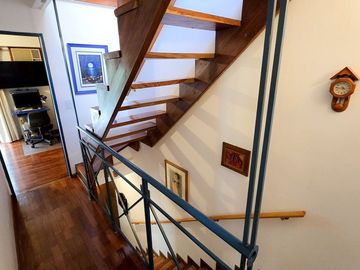 VENTA TRIPLEX 4 AMBIENTES SAAVEDRA COCHERA