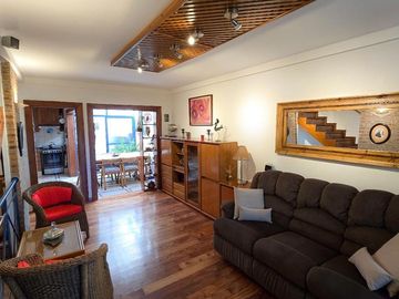 VENTA TRIPLEX 4 AMBIENTES SAAVEDRA COCHERA