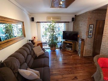 VENTA TRIPLEX 4 AMBIENTES SAAVEDRA COCHERA