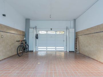 Venta casa 5 amb Liniers Jardin Cochera Estrenar