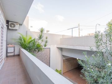 Venta casa 5 amb Liniers Jardin Cochera Estrenar