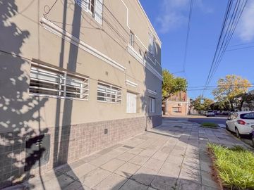 Venta casa 5 amb Liniers Jardin Cochera Estrenar