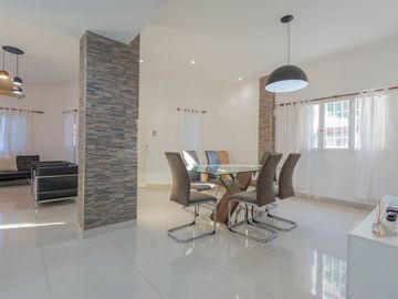 Venta casa 5 amb Liniers Jardin Cochera Estrenar