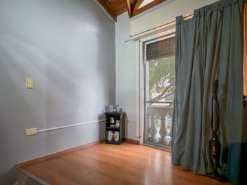 Venta Dúplex 3 Ambientes C/cochera-Patio-M Castro