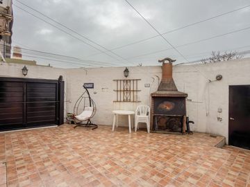 Venta Dúplex 3 Ambientes C/cochera-Patio-M Castro
