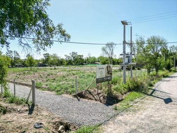 Venta Terreno Barrio Benteveo 304,88m2 Loma Verde