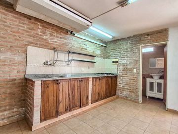 VENDO CASA 3 DORM. C/PILETA Bº CRISOL