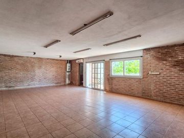 VENDO CASA 3 DORM. C/PILETA Bº CRISOL