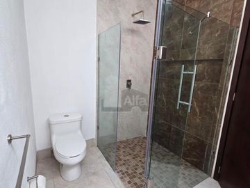 Casa de una planta en renta en Amberes Residencial | Mantenimiento incluido