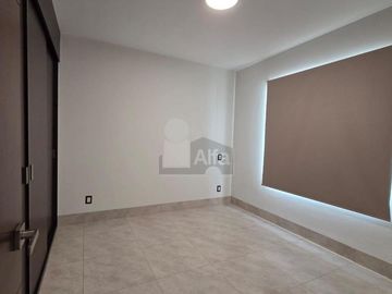 Casa de una planta en renta en Amberes Residencial | Mantenimiento incluido