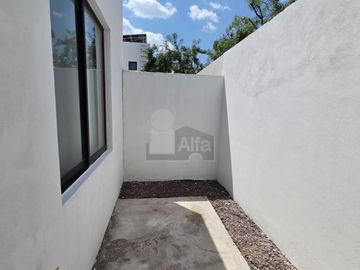 Casa de una planta en renta en Amberes Residencial | Mantenimiento incluido