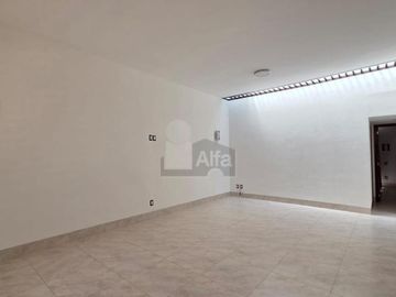 Casa de una planta en renta en Amberes Residencial | Mantenimiento incluido