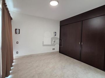 Casa de una planta en renta en Amberes Residencial | Mantenimiento incluido