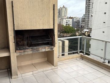Alquiler Balcón+PARRILLA-Excelente Estado