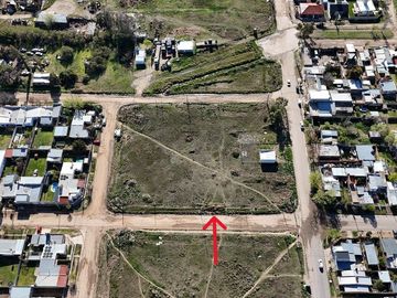 OORTUNIDAD VENTA DE LOTE GUIRALDES Y SIXTO LASPIUR
