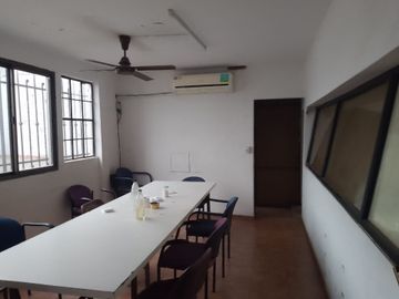 Alquiler Galpon zona oeste exelente acceso