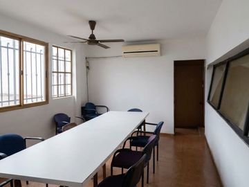 Alquiler Galpon zona oeste exelente acceso