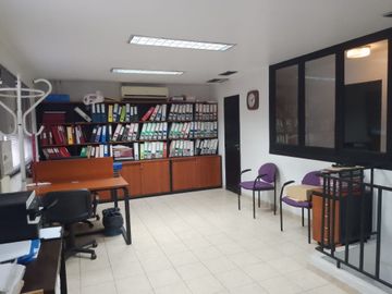 Alquiler Galpon zona oeste exelente acceso
