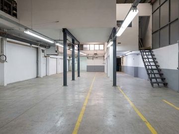 Alquiler Galpon zona oeste exelente acceso