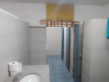 Alquiler Galpon zona oeste exelente acceso