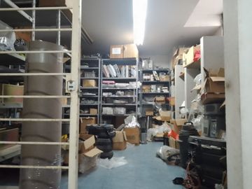 Alquiler Galpon zona oeste exelente acceso