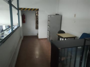 Alquiler Galpon zona oeste exelente acceso