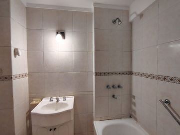 VENTA Departamento 3 ambientes Semipiso Colegiales