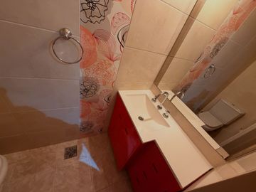 DEPARTAMENTO VENTA FLORES 4 AMBIENTES COCHERA DEP