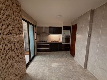 DEPARTAMENTO VENTA FLORES 4 AMBIENTES COCHERA DEP