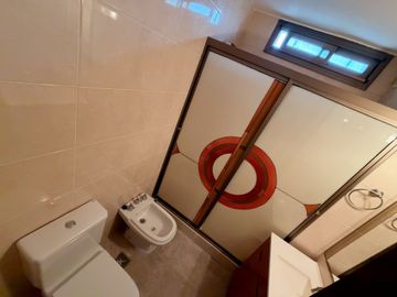 DEPARTAMENTO VENTA FLORES 4 AMBIENTES COCHERA DEP