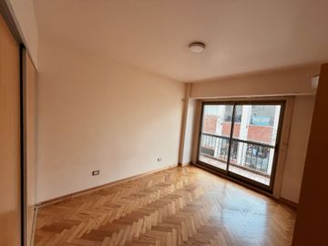 DEPARTAMENTO VENTA FLORES 4 AMBIENTES COCHERA DEP