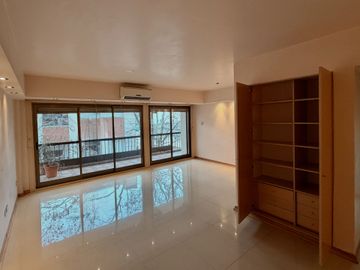 DEPARTAMENTO VENTA FLORES 4 AMBIENTES COCHERA DEP