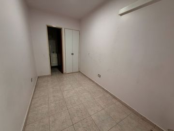 DEPARTAMENTO VENTA FLORES 4 AMBIENTES COCHERA DEP