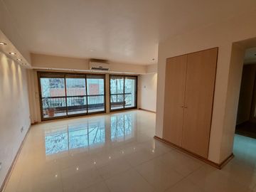 DEPARTAMENTO VENTA FLORES 4 AMBIENTES COCHERA DEP