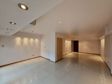 DEPARTAMENTO VENTA FLORES 4 AMBIENTES COCHERA DEP