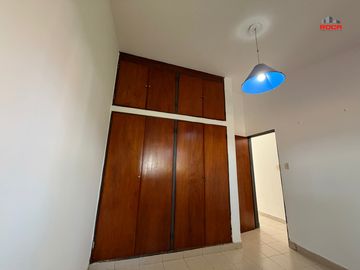 Casa en alquiler c/ cochera en Bajo la Viña