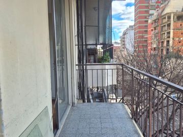 VENTA DEPARTAMENTO TRES AMBIENTES EN BOEDO