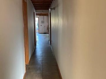 CASA EN VENTA DE 7 DORM. EN CHILLÁN SECTOR LAS MARIPOSAS
