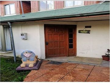 CASA EN VENTA DE 7 DORM. EN CHILLÁN SECTOR LAS MARIPOSAS