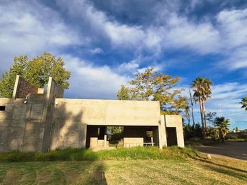 CASA EN VENTA PROYECTO EN DESARROLLO RIVADAVIA