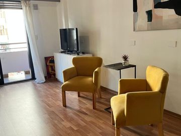 VENTA MONOAMBIENTE BALCON LUZ Y COCHERA COLEGIALES