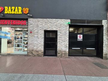 VENTA COCHERA CUBIERTA BOEDO