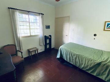 CASA 4 AMBIENTES EN  BARRIO UNO APTO CREDITO