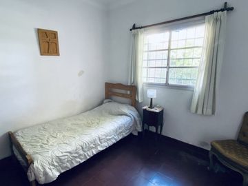 CASA 4 AMBIENTES EN  BARRIO UNO APTO CREDITO